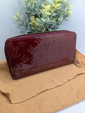 Louis Vuitton Monogram Vernis Zippy Wallet Amarante with COA